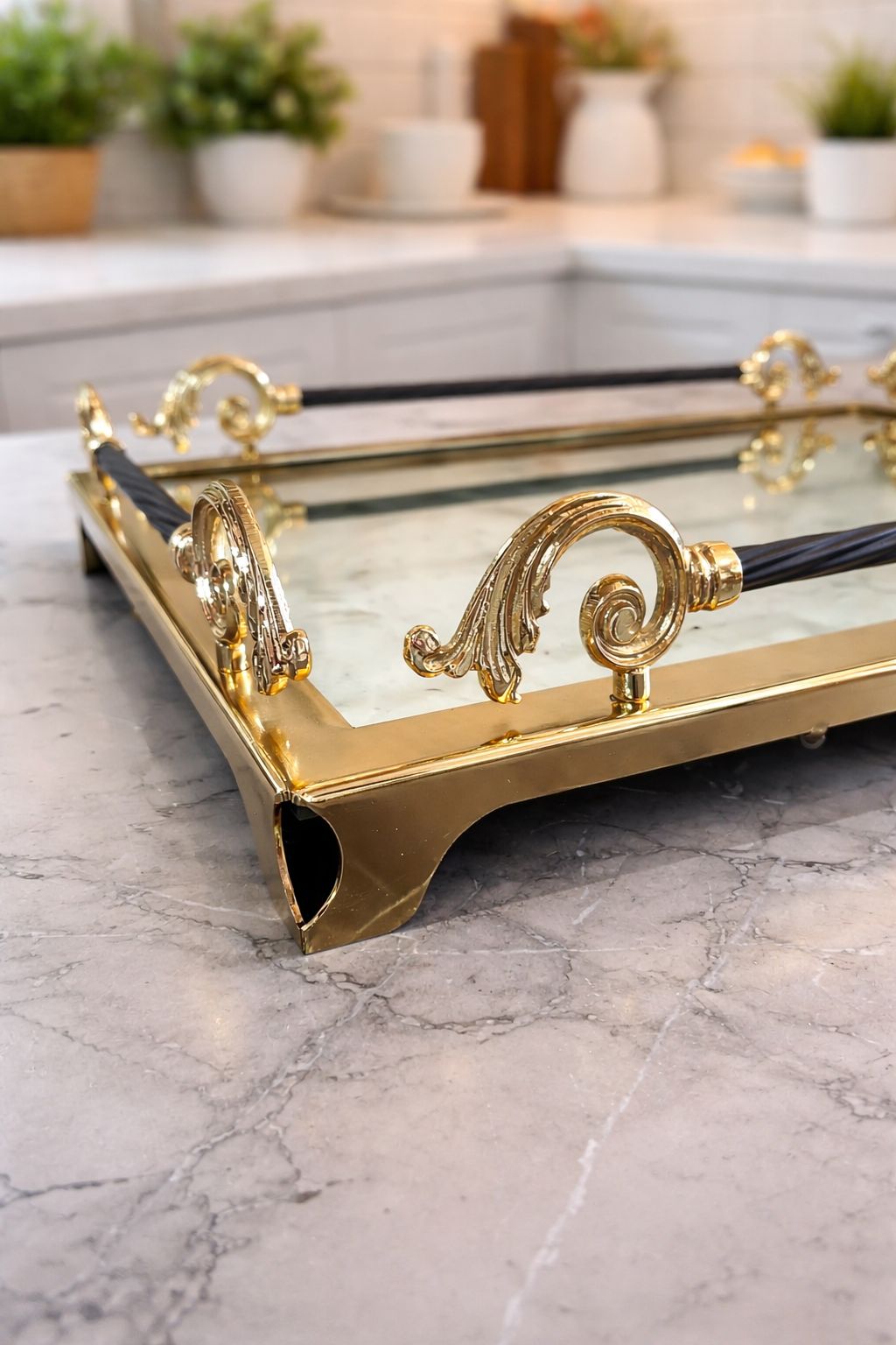 Luxury Mirrored Decorative Serving Tray - Vanity Organizer for Perfume, Jewelry & Makeup